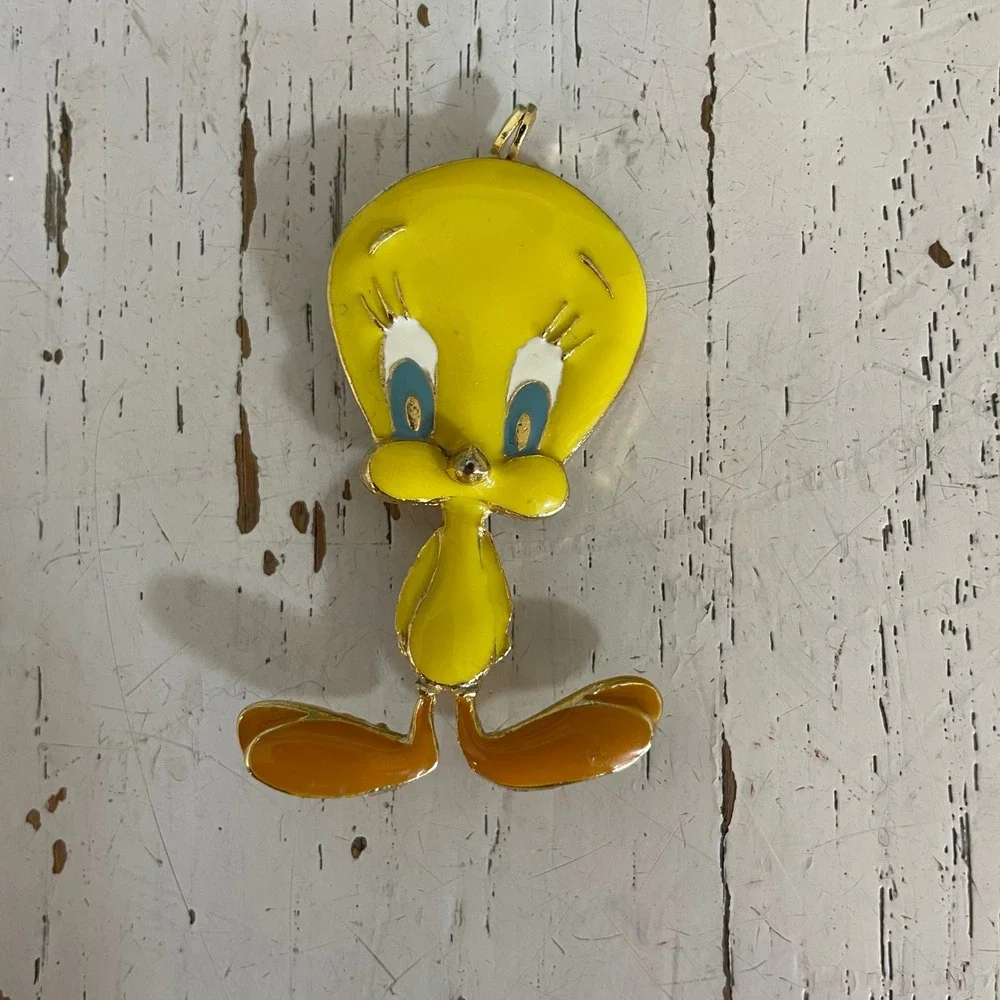 Vintage 1996 Tweety Bird Looney Tunes Enamel Brooch Pendant Warner Bros Starline